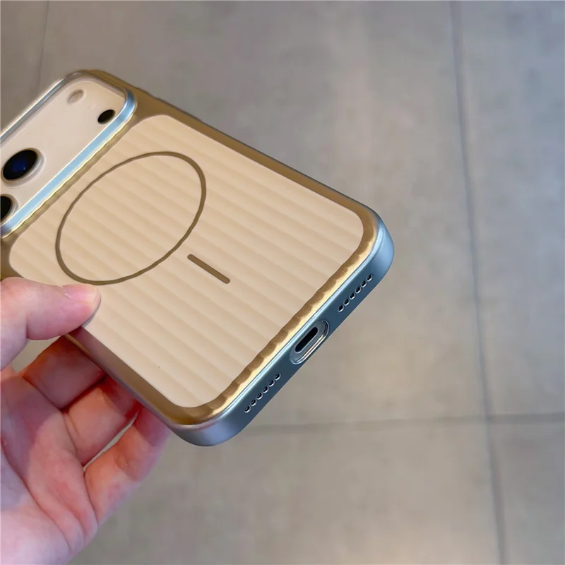 Coque pour iPhone 17 Pro compatible MagSafe, texture ondulée, revêtement électrolytique en PC - Argent