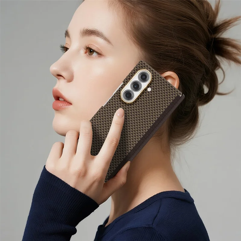 GKK Obudowa na Samsung Galaxy Z Fold7 5G, Projekt z Wzorem, Dwa Osie, Kevlar, PC, Ultra Cienka Obudowa Telefoniczna z Magnetycznym Zawiasem, Ochrona - Złoty