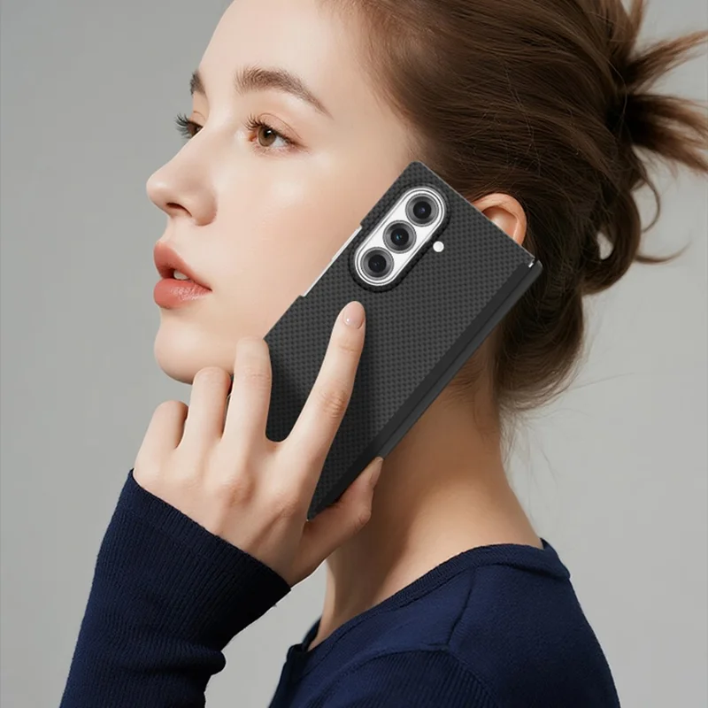 غطاء GKK لهاتف سامسونج جالكسي Z Fold7 5G، غطاء رفيع من مادة البولي كربونات بنمط مزدوج المحور مع مفصل مغناطيسي وحماية جانبية - أسود