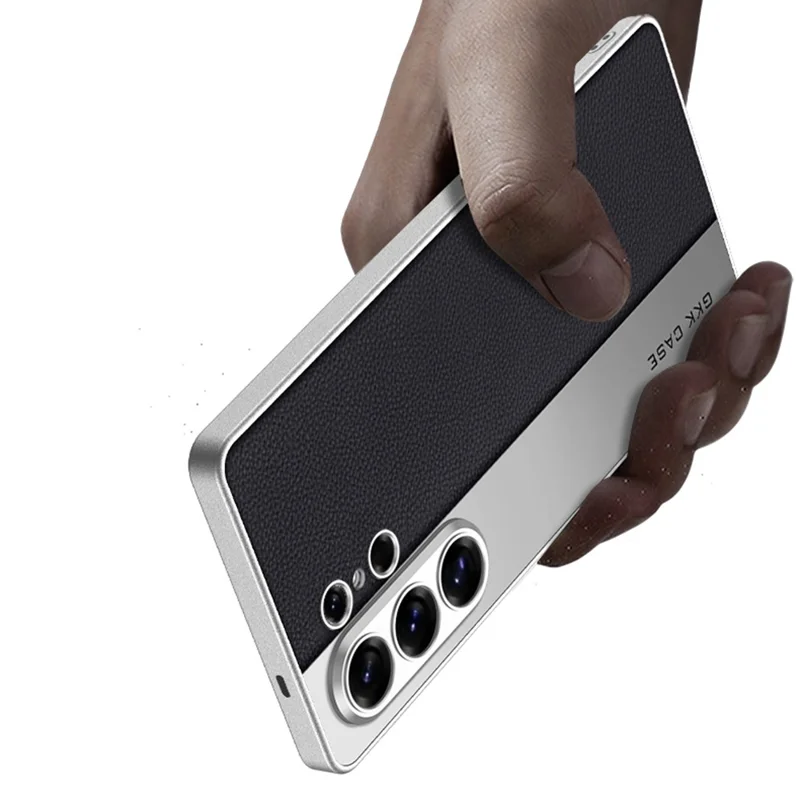 GKK Capa para Samsung Galaxy S26 Ultra Capa Traseira de Telemóvel Mate em Pele PU + PC + TPU com Revestimento Eletrolítico - Castanho