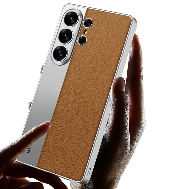 GKK Capa para Samsung Galaxy S26 Ultra Capa Traseira de Telemóvel Mate em Pele PU + PC + TPU com Revestimento Eletrolítico - Castanho
