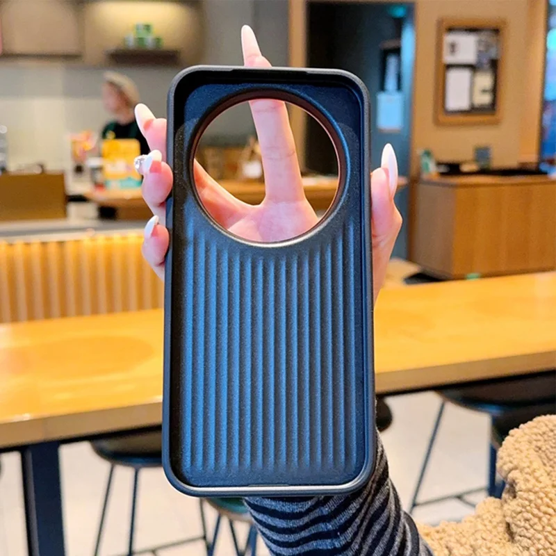 For Xiaomi 17 Ultra 5G Magnetic Case Dual Color Line Leather Coated PC + TPU Phone Cover - White