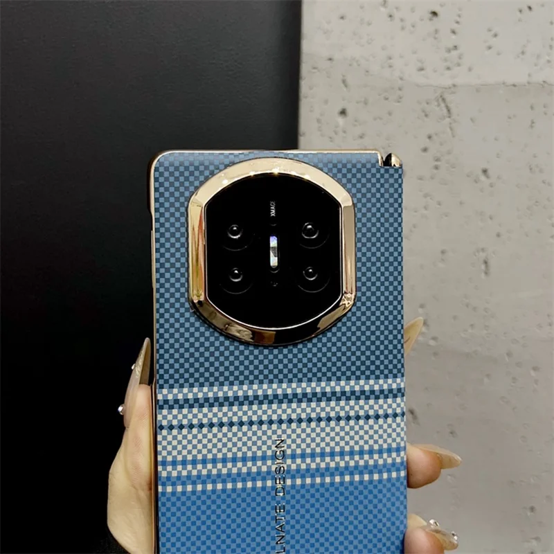 Cover per Huawei Mate X7 con Motivo a Griglia in PC Rigido - Marrone