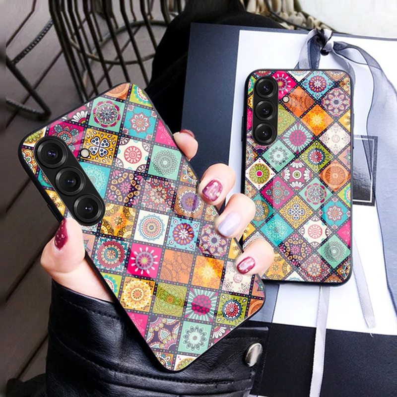 For Samsung Galaxy S26 Case Kickstand Ethnic Pattern Tempered Glass Phone Cover with Strap - Color Pattern