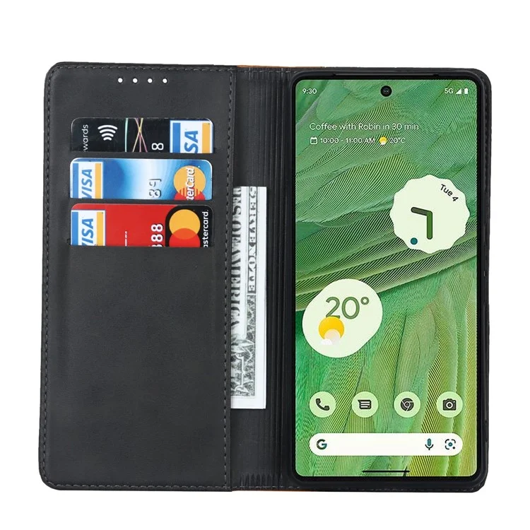 Pour Google Pixel 7 5G Texture de Veau PU Cuir Portefeuille Étui de Support Magnétique Auto-auto-auto-absorbed Splicing Flip Folio Téléphone Cover - le Noir / Jaune