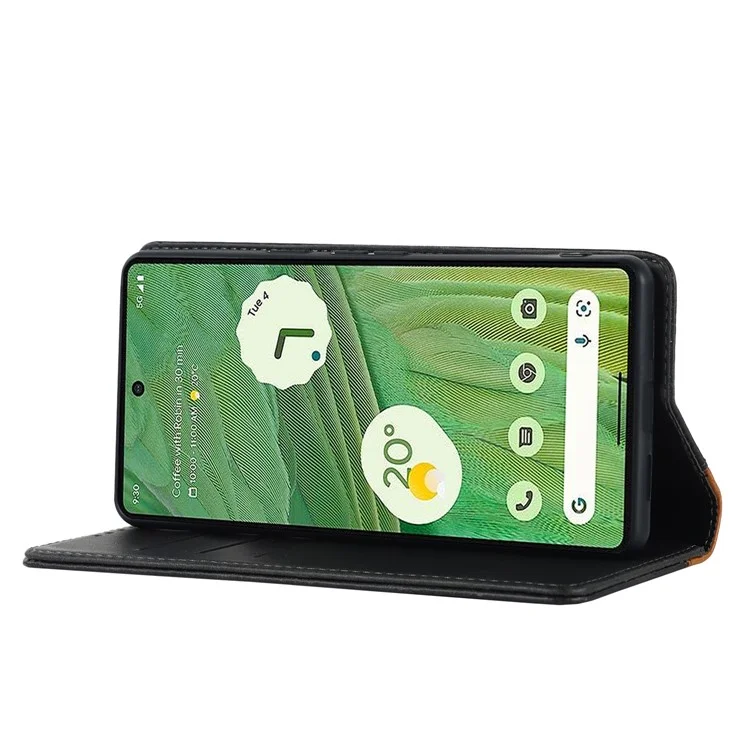 Pour Google Pixel 7 5G Texture de Veau PU Cuir Portefeuille Étui de Support Magnétique Auto-auto-auto-absorbed Splicing Flip Folio Téléphone Cover - le Noir / Jaune