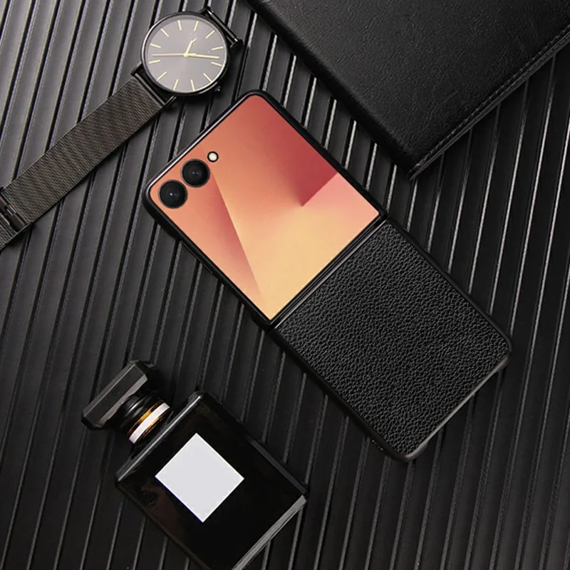 Coque pour Samsung Galaxy Z Flip7 5G, texture cuir PU rétro, dos en PC + TPU protecteur - Noir