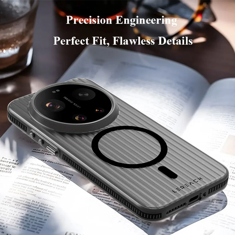 LEREACH TOC Series for Xiaomi 17 Ultra 5G Magnetic Case Flowing Grid PC Phone Cover - Black
