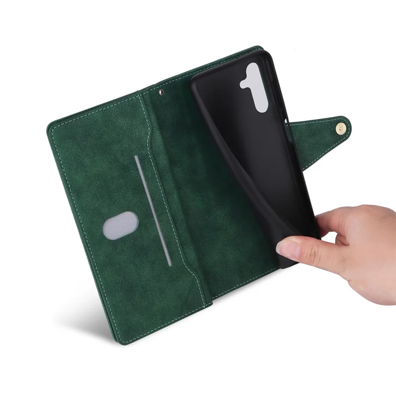 For Samsung Galaxy S26  /  S26 Pro Case Zipper Wallet Rivet Decor Leather Phone Cover with Wrist Strap - Green