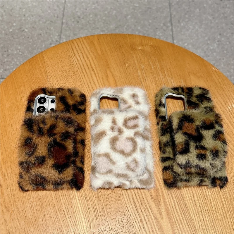 For Samsung Galaxy S26 Ultra Case Winter Warm Fluffy Leopard TPU Phone  Cover with Hand Strap - White
