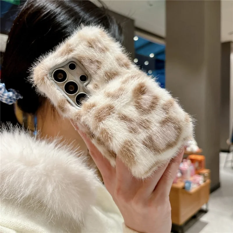 For Samsung Galaxy S26 Ultra Case Winter Warm Fluffy Leopard TPU Phone  Cover with Hand Strap - White