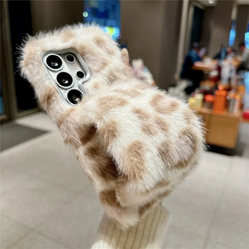 For Samsung Galaxy S26 Ultra Case Winter Warm Fluffy Leopard TPU Phone  Cover with Hand Strap - White