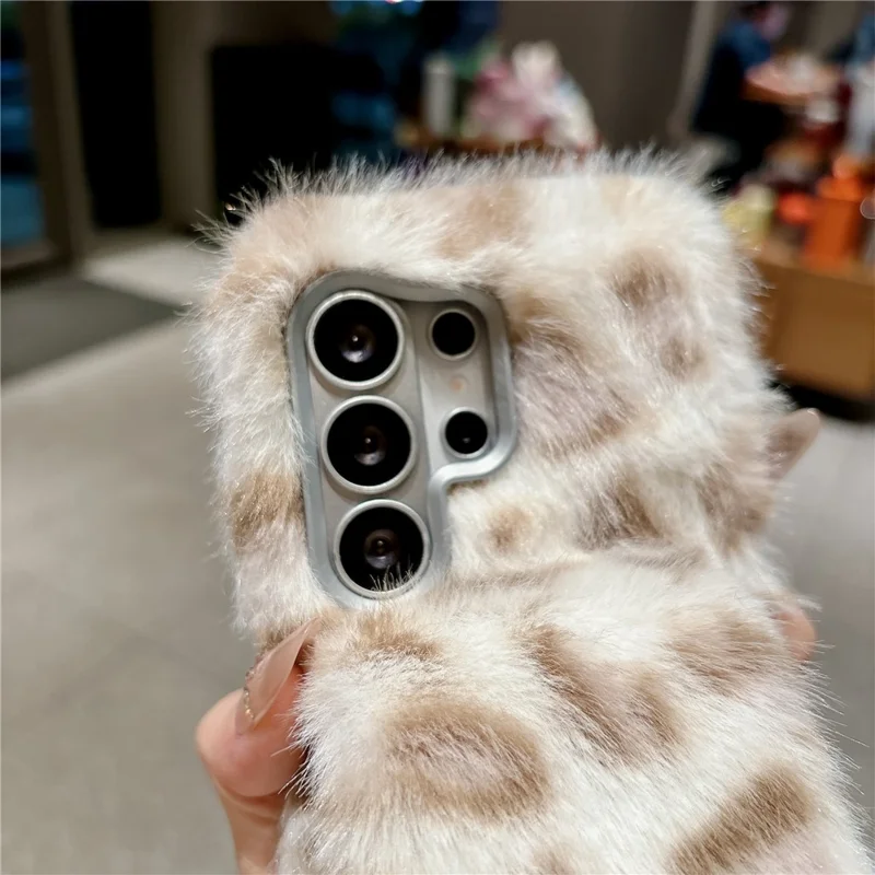For Samsung Galaxy S26 Ultra Case Winter Warm Fluffy Leopard TPU Phone  Cover with Hand Strap - White