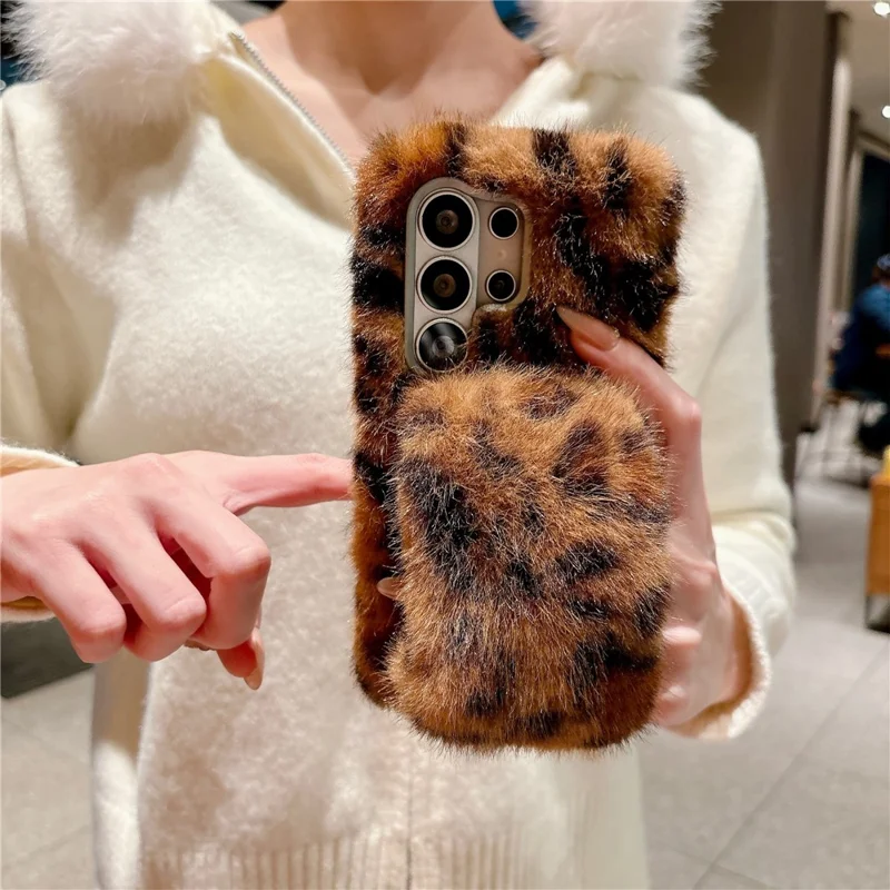For Samsung Galaxy S26 Ultra Case Winter Warm Fluffy Leopard TPU Phone  Cover with Hand Strap - White