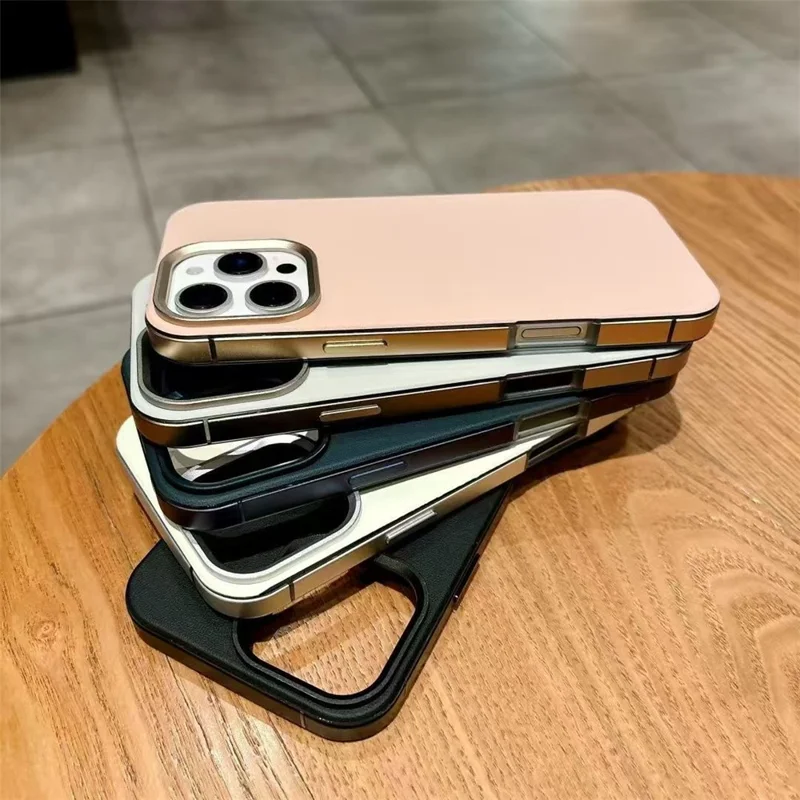 Capa Magnética para iPhone 16 Pro com Liga de Alumínio, Capa de Telemóvel em PU Leather e TPU Compatível com MagSafe - Dourado