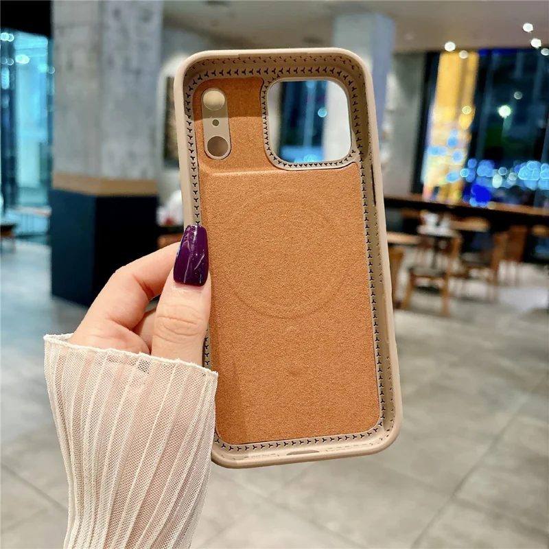 Funda para iPhone 17 Pro compatible con MagSafe, funda de silicona líquida con soporte de marco de lente - Azul