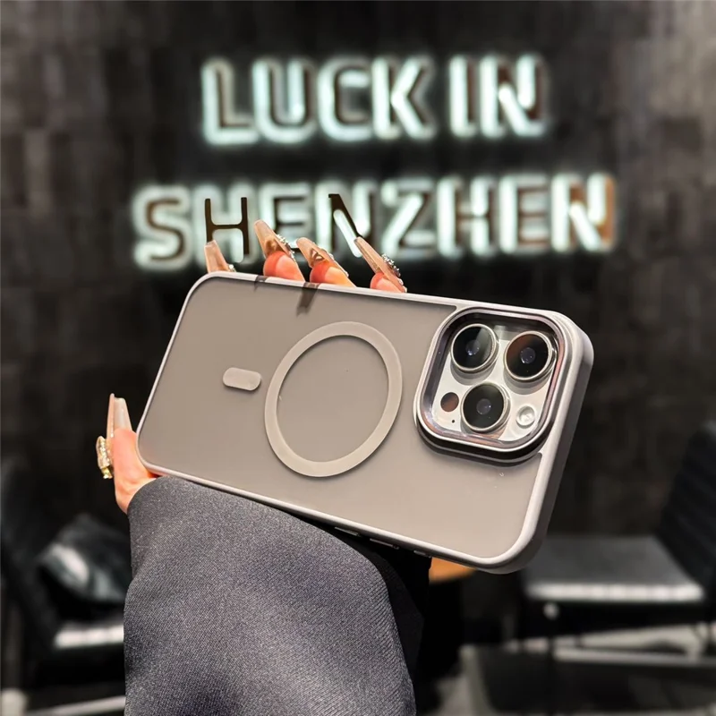 Coque magnétique pour iPhone 16 Pro Max, housse arrière hybride avec effet peau, compatible MagSafe - Gris