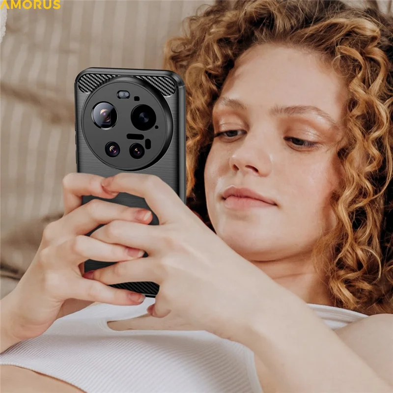 AMORUS For Xiaomi 17 Ultra 5G Case Carbon Fiber Texture Brushed Protective Phone Cover - Black