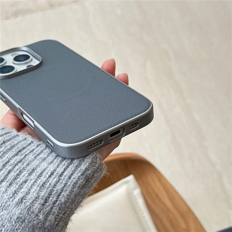For iPhone 16 Pro Max Magnetisk Case med Fin Gitterstruktur Læder + PC + TPU Telefonbeskyttelse - Mørkeblå