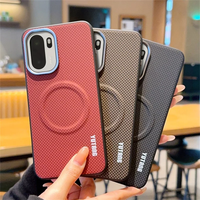 YUTANG Magnetic Case for OnePlus 15R 5G  /  Ace 6 5G  /  Ace 6T 5G Dot Pattern PC+TPU Shockproof Phone Cover - Red