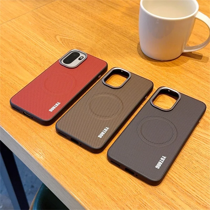 YUTANG Magnetic Case for OnePlus 15R 5G  /  Ace 6 5G  /  Ace 6T 5G Dot Pattern PC+TPU Shockproof Phone Cover - Red