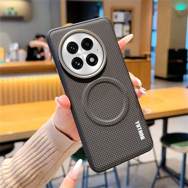 YUTANG pour OnePlus 13 Étui Magnétique Motif à Points Coque Anti-chocs en PC+TPU - Noir