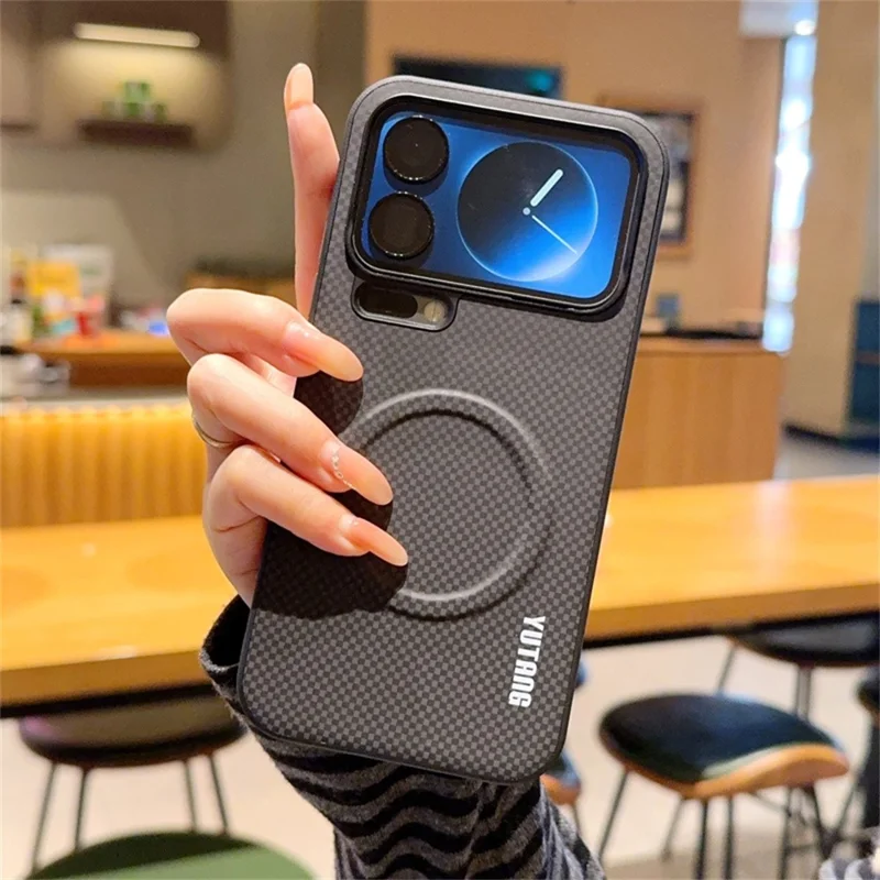 YUTANG per Xiaomi 17 Pro Custodia Magnetica con Motivo a Puntini Cover Antiurto in PC+TPU - Nero