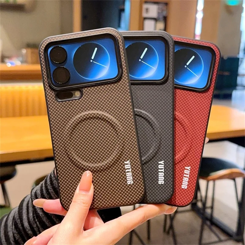 YUTANG per Xiaomi 17 Pro Custodia Magnetica con Motivo a Puntini Cover Antiurto in PC+TPU - Nero