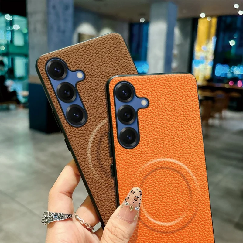 Für Samsung Galaxy S26+ Magnetische Hülle mit Litschi-Struktur, PU-Leder beschichtetem PC + TPU Schutzhülle - Orange