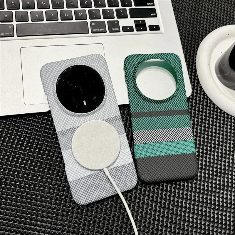 Obudowa magnetyczna do Honor Magic8 Pro 5G z motywem tkaniny w paski, pokryta miękką powłoką PC - żółte paski