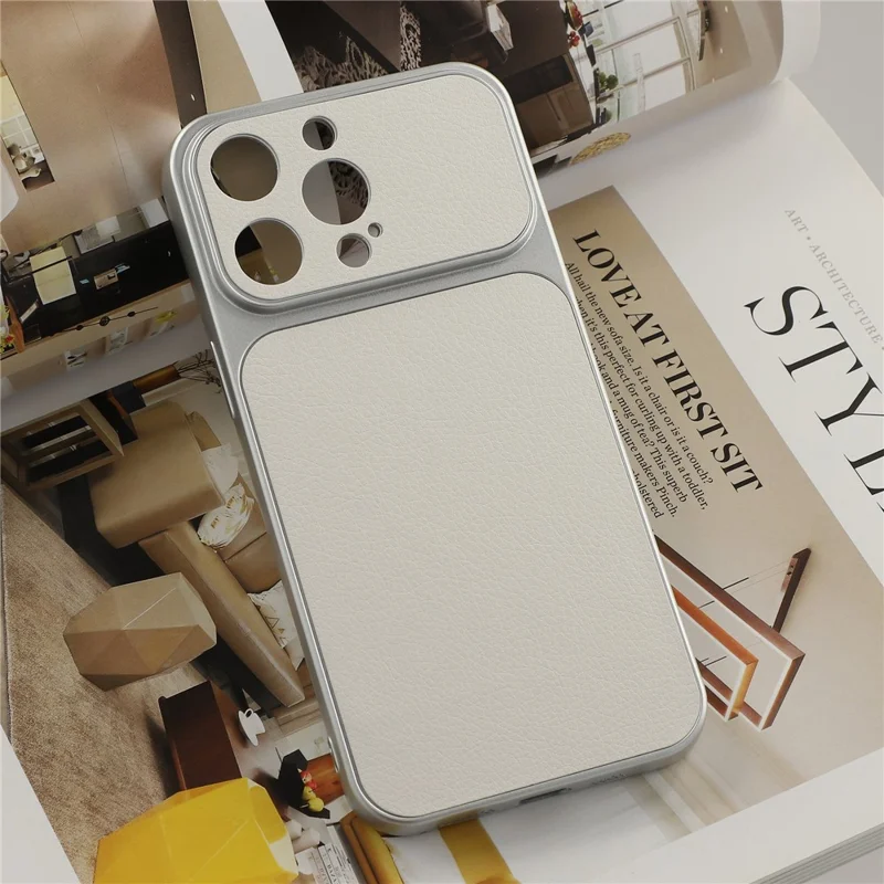 Obudowa na iPhone'a 15 Pro Max z białą powłoką z imitacji skórzanej o fakturze owczej, pokryta tworzywem TPU z precyzyjnymi wycięciami na aparat - Biały