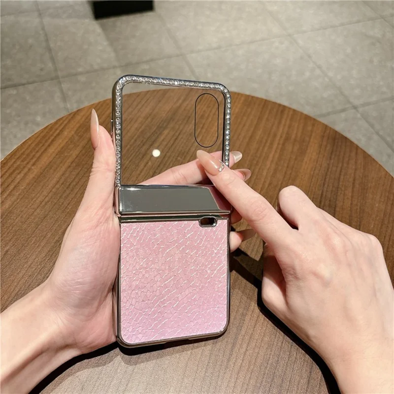 Cover per Honor Magic V Flip 2 con Strass e Motivo a Pelle di Serpente, Custodia a Libro Resistente in PC - Viola