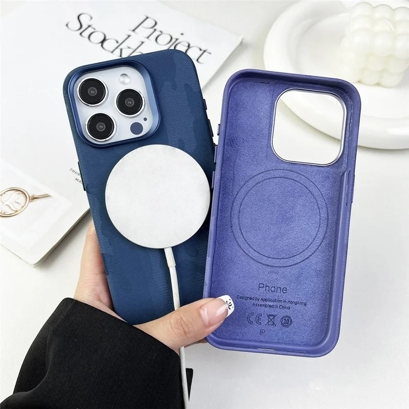 För iPhone 15 Pro Max Magnetisk Skåll Luxe Camouflage PU Läderskydd Kompatibel med Magsafe - Armégrön