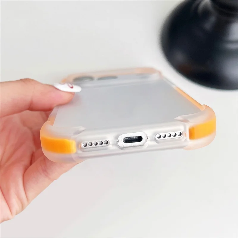Compra al por mayor de funda mate de acrílico para iPhone 17 Pro, funda protectora de TPU, TPE y PC con textura suave al tacto - Naranja