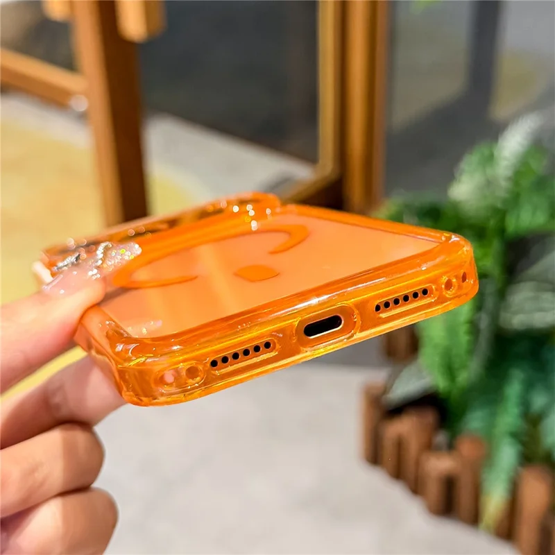 För iPhone 17 Pro Max Magnetisk Skal PC+TPU Skyddshölje Kompatibelt med MagSafe - Orange