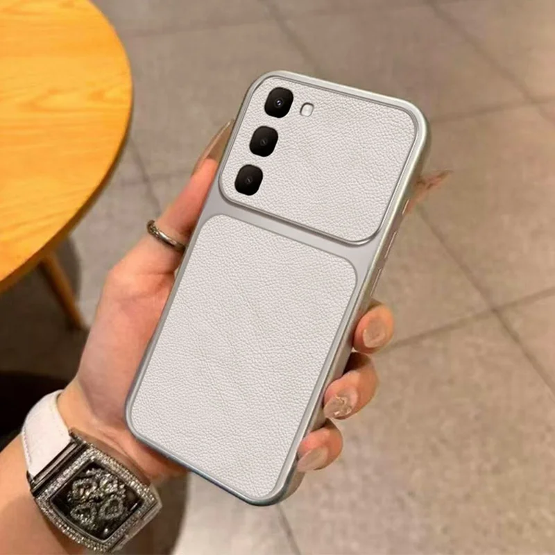 Coque pour Infinix Hot 70 en simili cuir texture antidéflagration TPU - Blanc