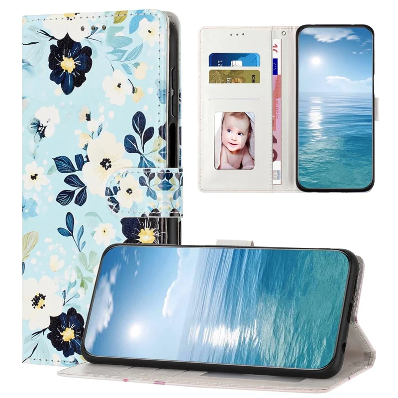 Wallet Case For Xiaomi Redmi Note 15 5G (Global)  /  Poco M8 5G Pattern Printing PU Leather Stand Flip Phone Cover with Wrist Strap - Blue Background  /  Flower