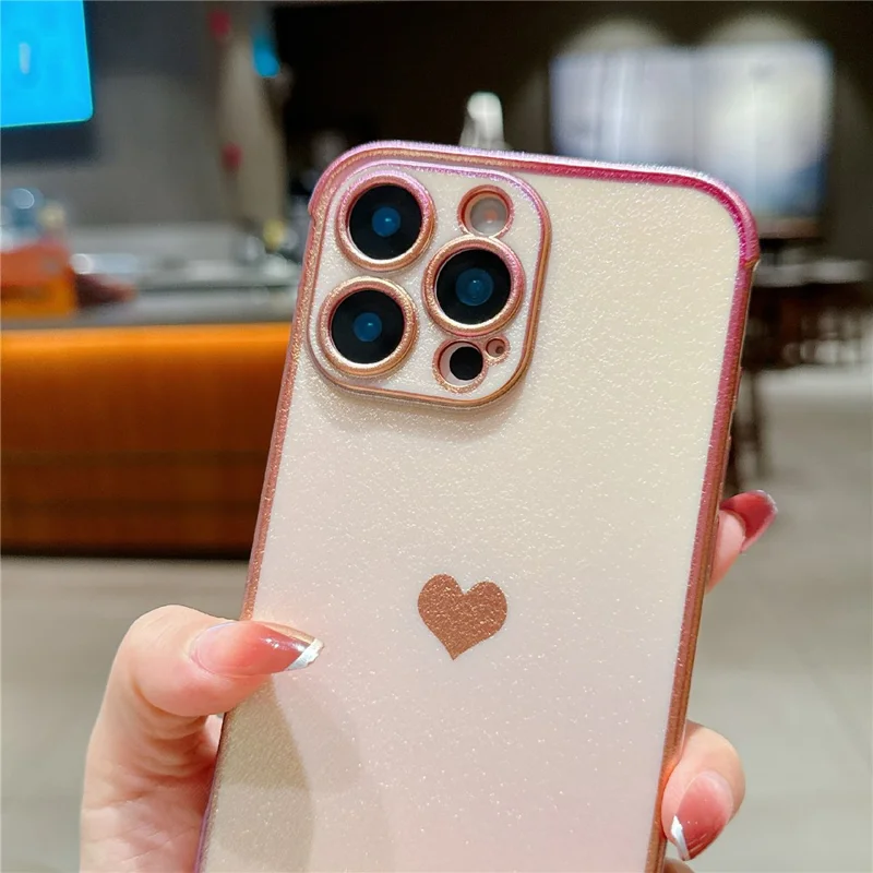 For iPhone 16 Pro Max Hoesje met Hartpatroon Iridescent Gradiënt TPU Telefoonhoesje met Kralenriem - Kleurrijk Roze