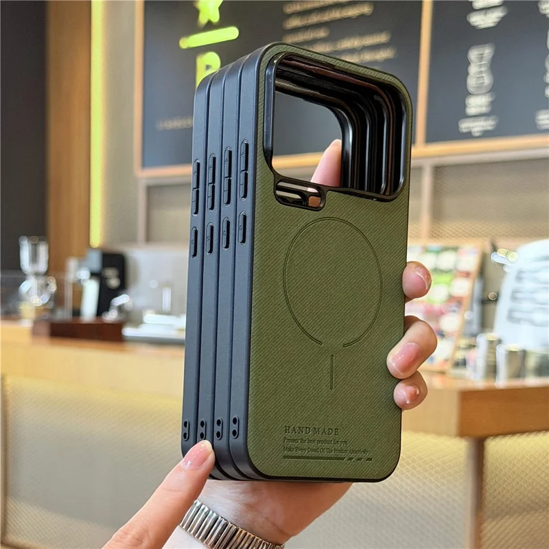 For Xiaomi 17 Pro Max Magnetic Case Cloth Texture PC + TPU + PU Leather Anti-Scratch Phone Cover - Brownish Red