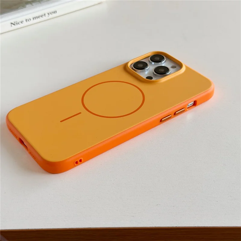 Voor iPhone 16 Pro Magnetische Hoesje met Huidgevoel PC TPU 2 in 1 Schokbestendige Telefoonhoes - Oranje