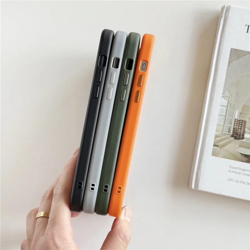 Voor iPhone 16 Pro Magnetische Hoesje met Huidgevoel PC TPU 2 in 1 Schokbestendige Telefoonhoes - Oranje