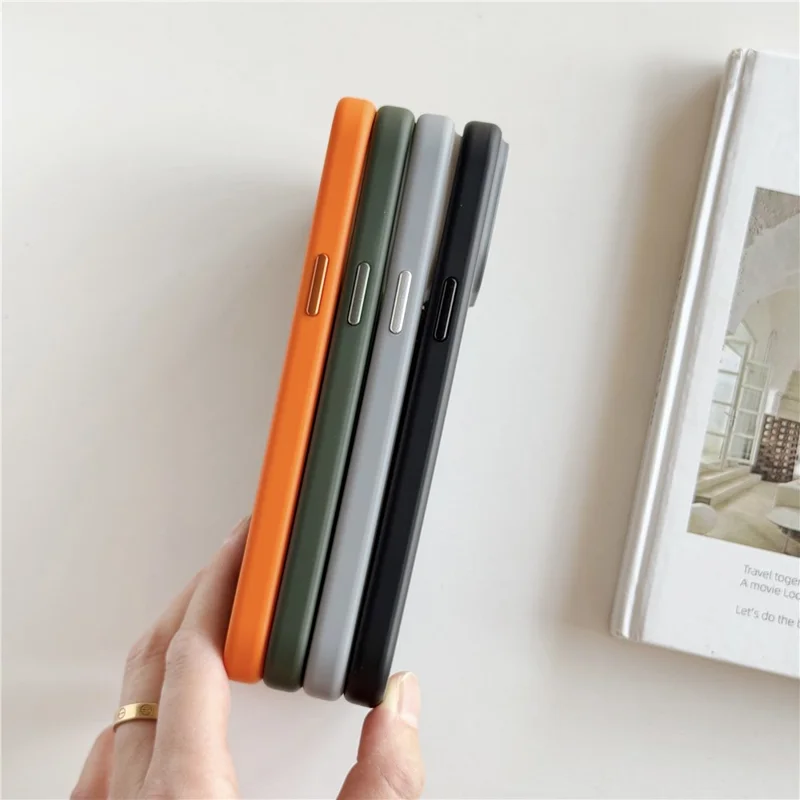 Voor iPhone 16 Pro Magnetische Hoesje met Huidgevoel PC TPU 2 in 1 Schokbestendige Telefoonhoes - Oranje
