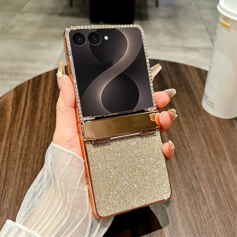 Capa para Samsung Galaxy Z Flip8 com Proteção de Dobradiça, Cristais e Brilhos, em Policarbonato - Dourado