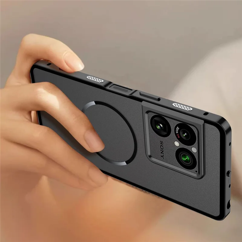 Étui magnétique pour Sony Xperia 1 VIII en alliage d'aluminium et PC mat, couvercle à dégagement rapide avec fermeture par clé - Noir