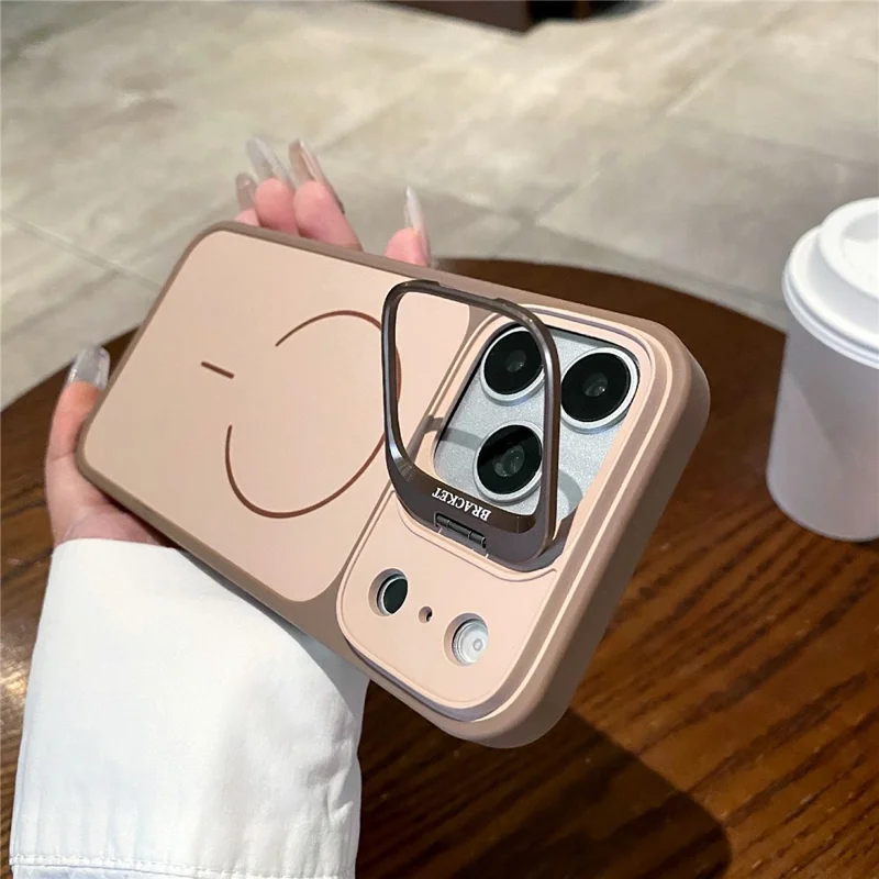غطاء لهاتف iPhone 17 Pro مغناطيسي بتصميم كاميرا خفية وحامل قابل للإمالة، غطاء هاتف من مادة البولي كربونات + TPU مع واقي شاشة من الزجاج المُقَسّى - كاكي
