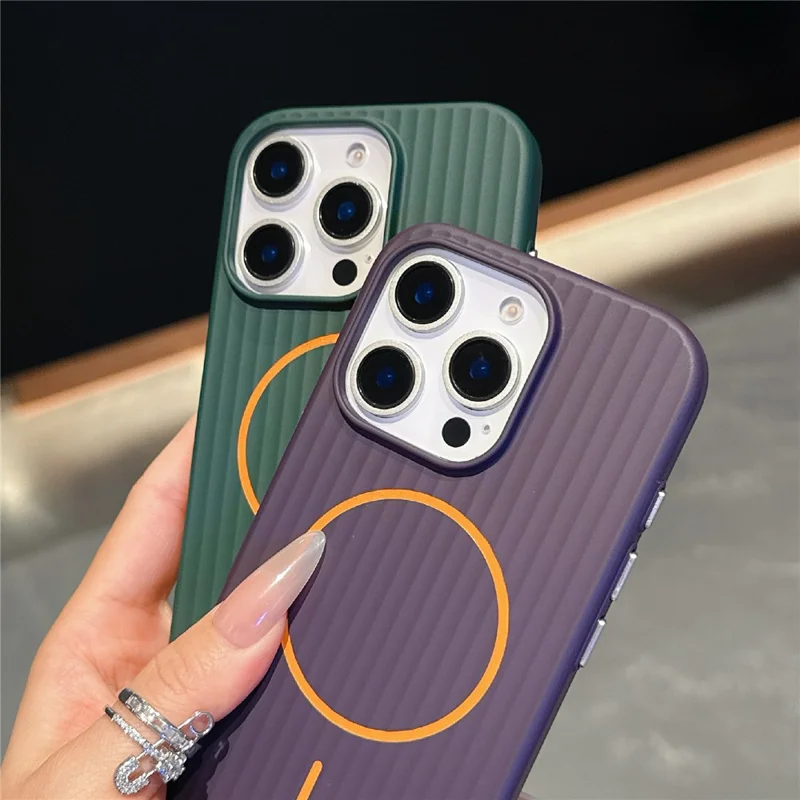 For iPhone 16 Pro Magnetic Case Corrugated Texture Hard PC Phone Protective Cover - Dark Green