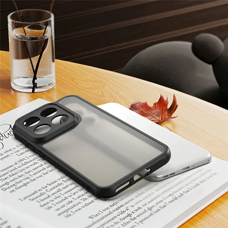 For Motorola Edge (2026) telefonbeskytter Faldsikker Luftkammer Satintranslucent PC + TPU Telefon Bagdæksel - Sort