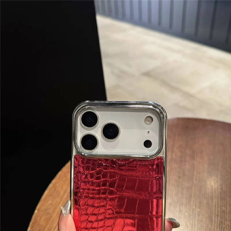 Voor iPhone 17 Pro hoes electroplated krokodillenstructuur stootvaste lederen achterkant - Zwart