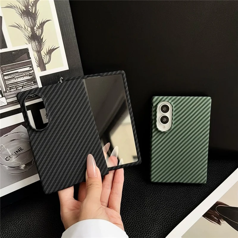 Cover magnetico per Samsung Galaxy Z Fold8 con texture in fibra di carbonio, custodia in policarbonato con protezione per schermo - Blu