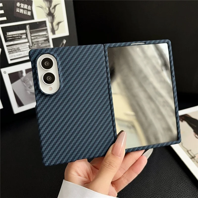 Cover magnetico per Samsung Galaxy Z Fold8 con texture in fibra di carbonio, custodia in policarbonato con protezione per schermo - Blu